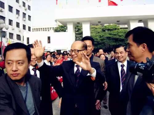 七个关键词告诉你为什么李嘉诚不败