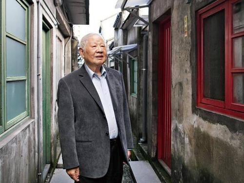 爱情：石屋里的死亡（选十首诗）