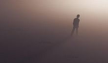 成功励志：往人少的地方走