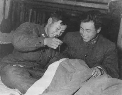 纪念雷锋的句子