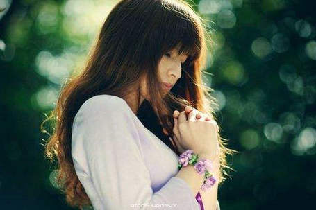 生活是残酷的，社会现实，我只是一个“模糊”的旁观者