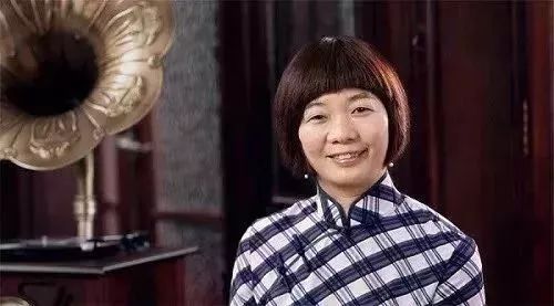 欧普照明马秀辉：不逊于董明珠！将一个小的8人工厂变成一个274亿照明帝国