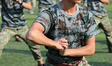 关于军训的搞笑句子