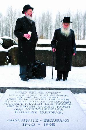 耿林芒:奥斯威辛集中营的蜡烛