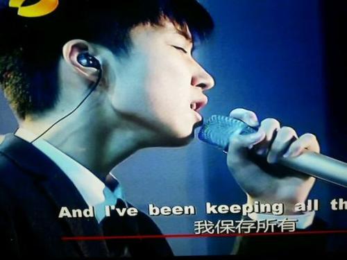 描述严重唱歌的句子