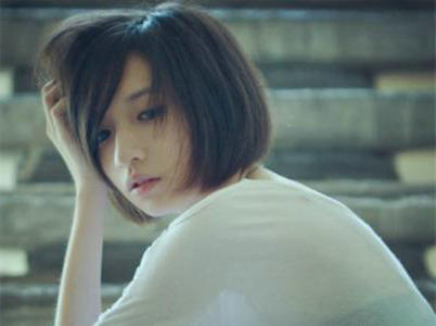 一个人没什么可怕的，我担心的是你认为自己只有一个人