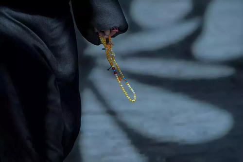 一个不需要解释的故事