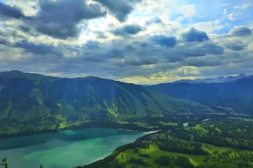 经典语录:用尺子说话,用度玩,做事多于工作,用美德说话