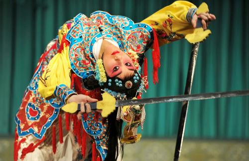 张爱玲：《霸王别姬》