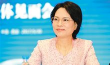 新光董事长周晓光：从村姑到亿万富姐