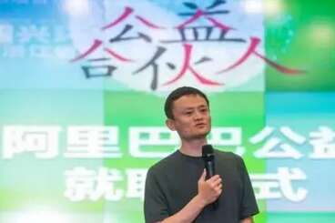 姜南春:从接女孩开始做生意赚20亿