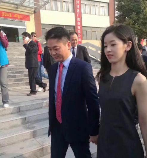 电子商务明星：刘强东，京东商城