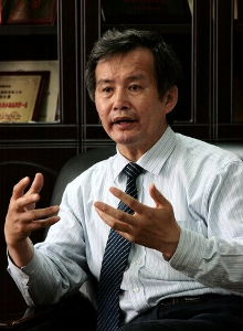 黄帝，明帝掌门人：现代“疯子”追日