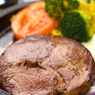 董乔:让她从牛排上去盐