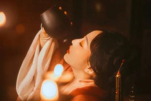 苏Shi：南翔子·崇ji汉辉大厦赠送给徐俊友