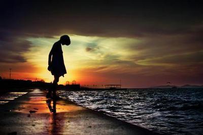 孤独而悲伤的话