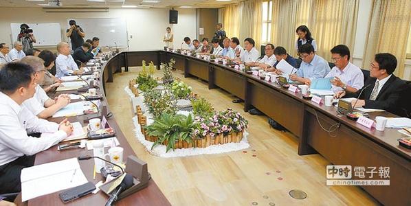 用一句话招募权力和贿赂