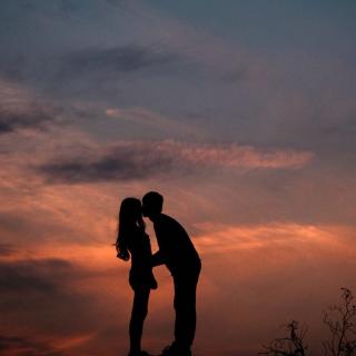 不要因为年龄而成为你的爱人