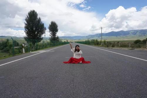 总是有一群人真诚地路过你的世界