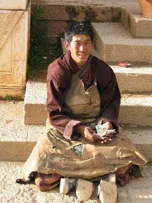 即使是两个微不足道的尘埃,您也必须学会热爱彼此