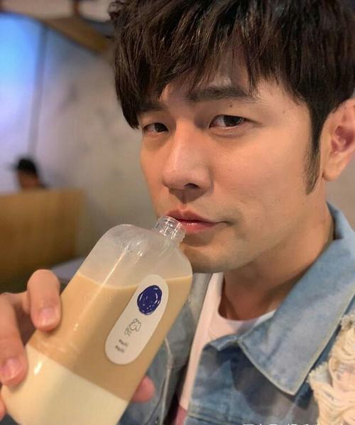 你怎么这么年轻