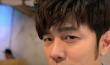 你年纪轻轻，为何那么多借口？