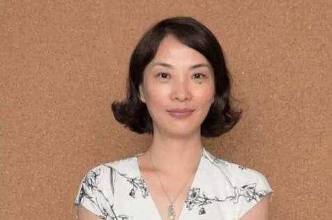 马云:她曾经是接待员,现在是副总裁