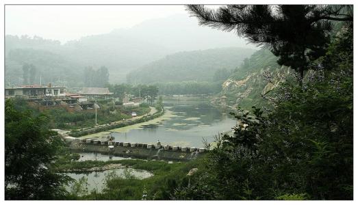 四年级组成：美丽的山村