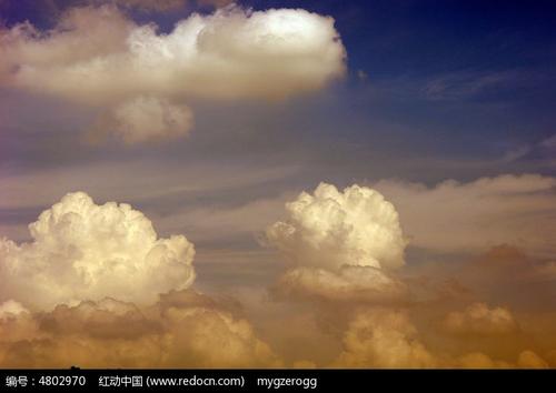 晚上描述云的句子