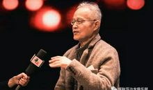 朗读者张国强西蒙诺夫《等着我吧》