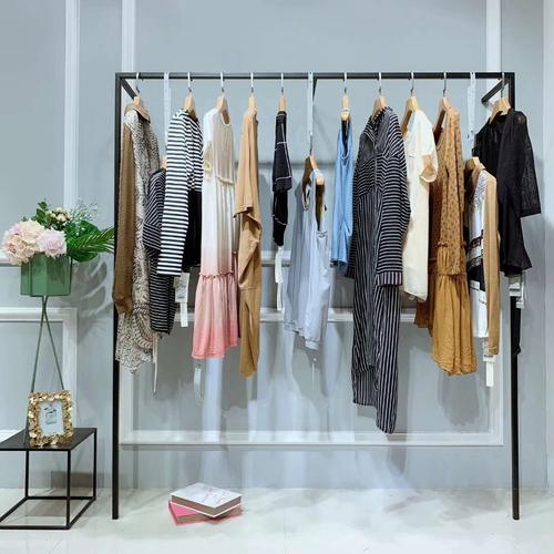 时尚女装品牌口号