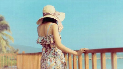 关于生活的哲学句：生活就像一个旅行者，我也是行人