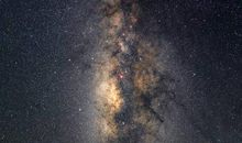 为了抬头的璀璨