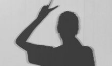 经典语录：别把糖果撒给路人，枪口对准家人