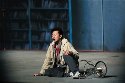 史铁生：我想今晚坐到天亮