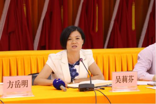 励志演讲：教师代表在2010年教师节研讨会上的演讲