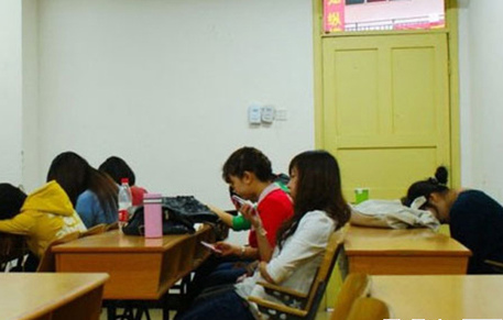 老师,父母和学生为高考创造奇迹