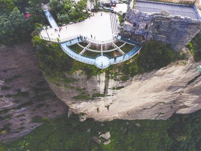 让我们谈谈赵小兰的讲话：永远不要关门