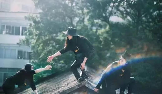 您过着如此可怕的生活，为什么期望遇见一个贵族？