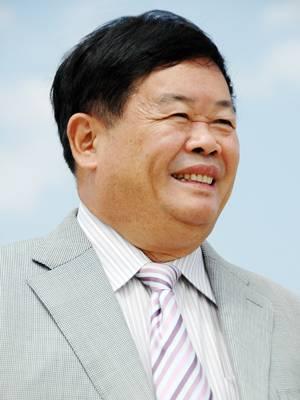 福耀玻璃曹德旺：他给中国人自己的汽车玻璃