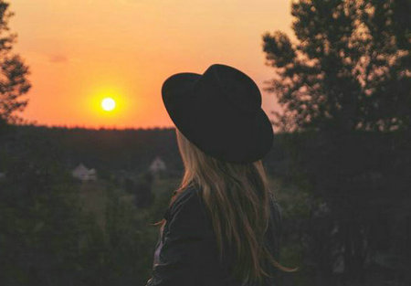 看到过多的油腻感,在浮躁之后,我突然意识到生活得很干净是多么难得1