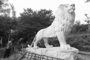 描述石狮子的句子