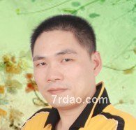 描述中年男人的句子