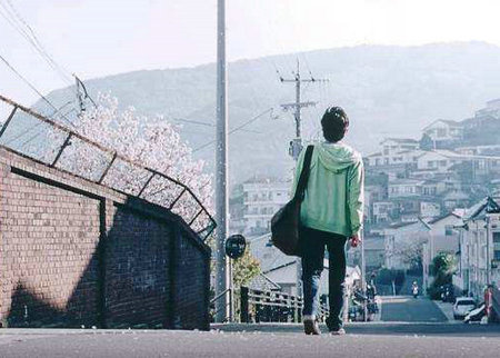 不要为浪费时间而re悔，时间在前进，人们也应该在前进