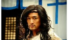 你那么年轻，别活得那么保守