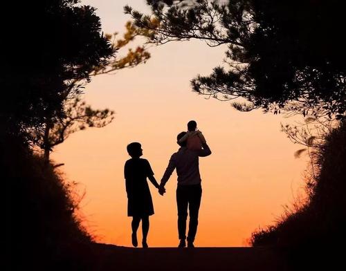 父亲决定孩子会飞多高，母亲决定孩子会飞多远