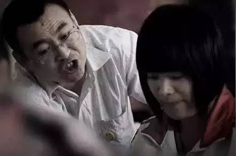 殴打和骂孩子有多可怕?寻找积极管教孩子的方法