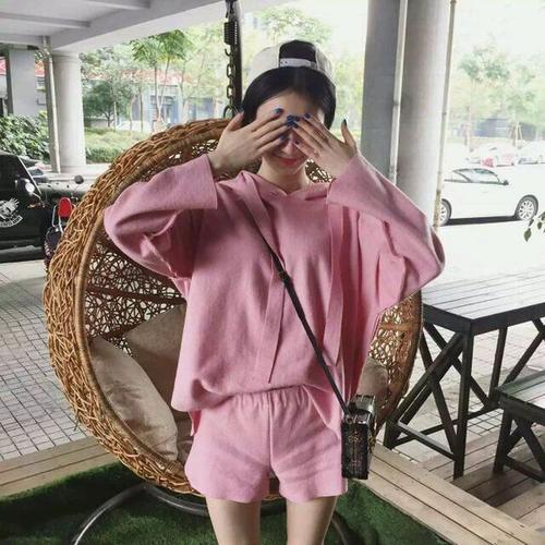 没有漂亮衣服的青春