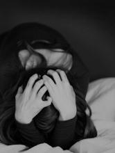 生活的疲累一半来自生存，一半来自比较