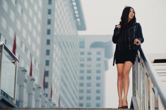 北方漂泊青年妇女的奋斗历史：从来没有过没有青年的年轻人